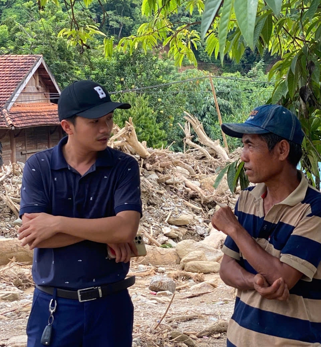 Tạp chí Đời sống và Pháp luật trao quà đến đồng bào tâm lũ ở Nghệ An- Ảnh 2.