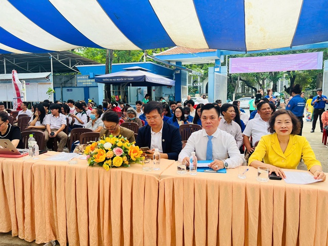 Nâng cao ý thức pháp luật về bảo vệ trẻ em từ phiên tòa giả định tại Tp.HCM - Ảnh 2.
