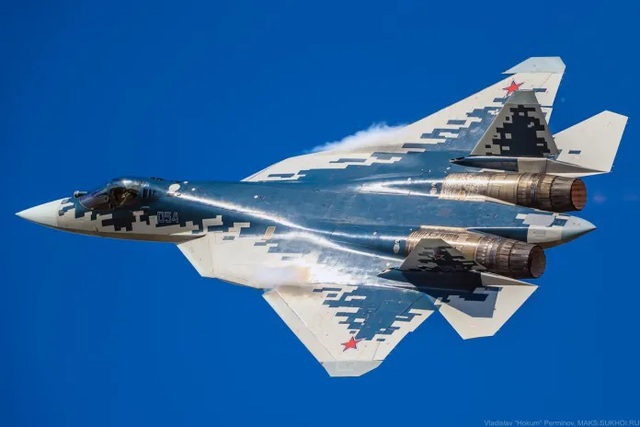 Su-57 chính thức được trang bị vũ khí siêu vượt âm: Bước nhảy vọt trong năng lực tác chiến của Nga - Ảnh 1.