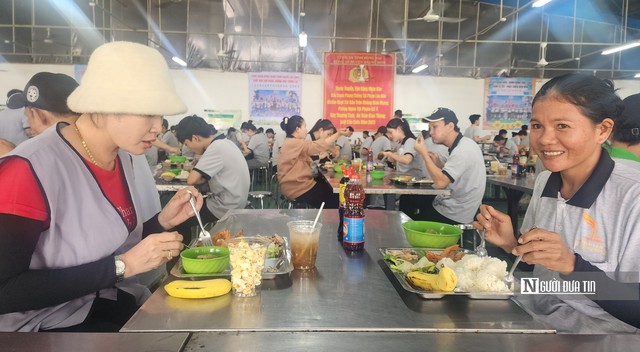 Lan tỏa giá trị nhân văn về một doanh nghiệp tổ chức “Bữa cơm công đoàn” cho hơn 2.500 công nhân- Ảnh 3. Lan tỏa giá trị nhân văn về một doanh nghiệp tổ chức “Bữa cơm công đoàn” cho hơn 2.500 công nhân- Ảnh 3.