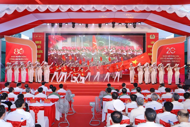 Công an đảm bảo ổn định chính trị, an ninh trật tự để Thanh Hóa phát triển   - Ảnh 1.