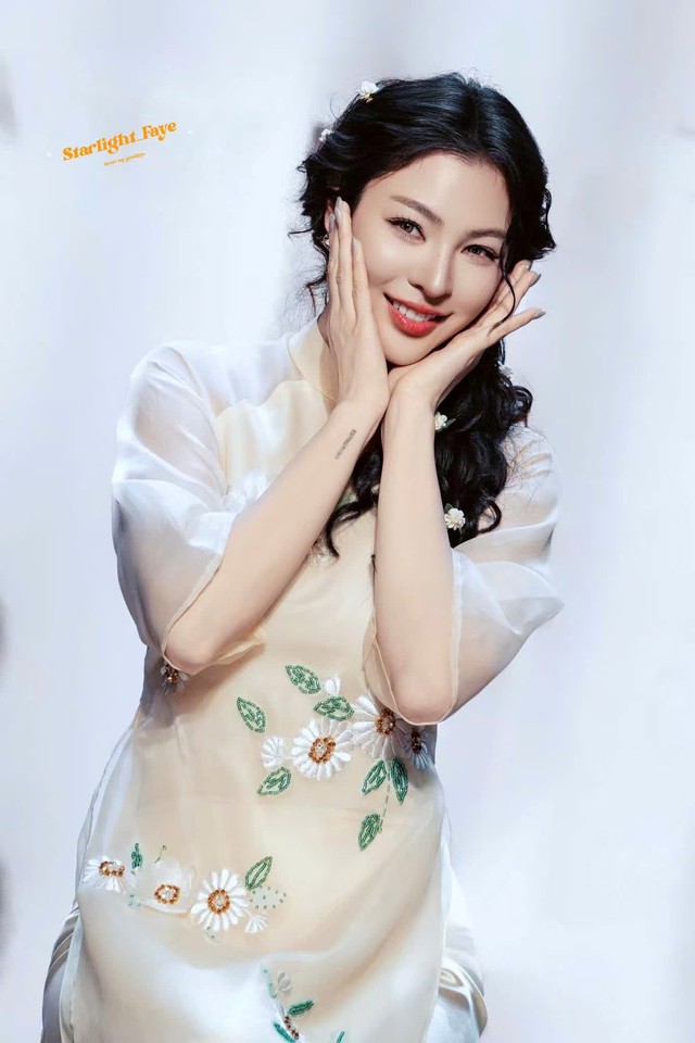 Faye Peraya Malisorn ‘gây sốt’ tại Việt Nam: Fanmeeting khiến fan Việt ‘tan chảy’ - Ảnh 1.