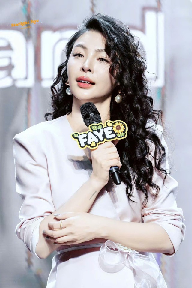 Faye Peraya Malisorn ‘gây sốt’ tại Việt Nam: Fanmeeting khiến fan Việt ‘tan chảy’ - Ảnh 6.