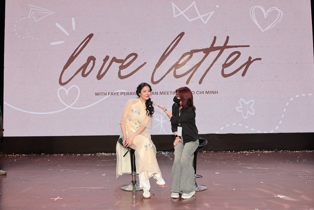 Faye Peraya Malisorn ‘gây sốt’ tại Việt Nam: Fanmeeting khiến fan Việt ‘tan chảy’ - Ảnh 9.