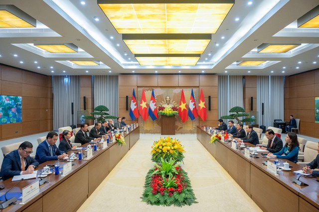 Chủ tịch Hun Sen: Những gì Campuchia có được hôm nay không thể tách rời sự giúp đỡ của Việt Nam- Ảnh 4. Chủ tịch Hun Sen: Những gì Campuchia có được hôm nay không thể tách rời sự giúp đỡ của Việt Nam- Ảnh 4.
