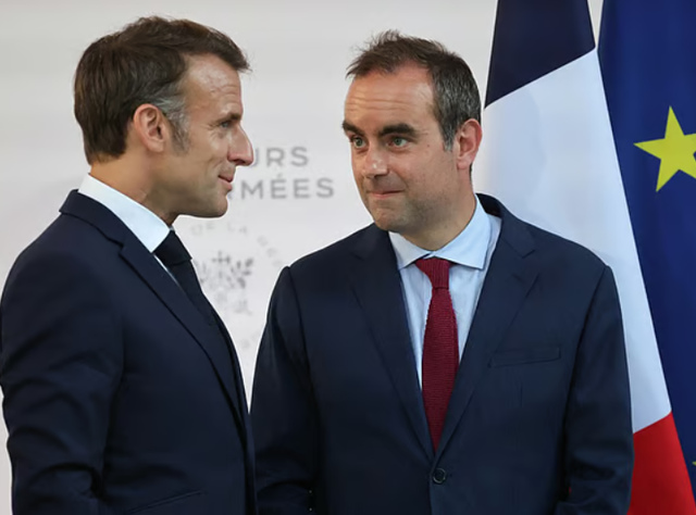 Ông Macron bổ nhiệm đồng minh thân cận làm Thủ tướng mới của Pháp - Ảnh 1.