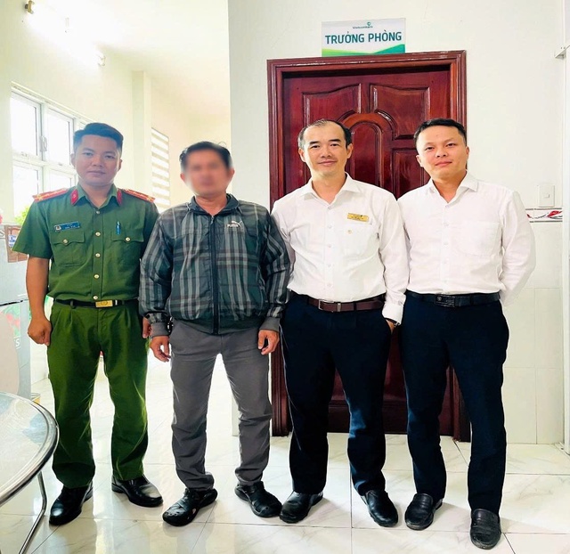 Đồng Nai: Kịp thời ngăn chặn vụ lừa đảo 180 triệu đồng qua ngân hàng - Ảnh 2.