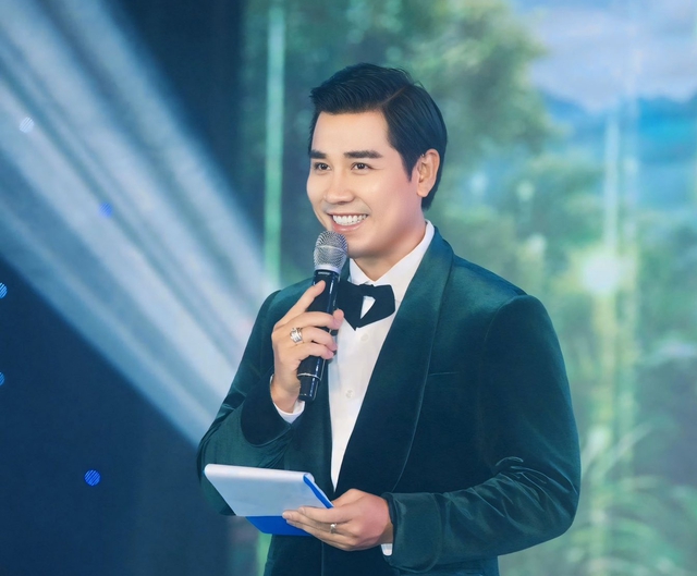 Isaac, Nguyên Khang góp mặt tại đại tiệc nghệ thuật miễn phí cho người dân và du khách ở Đà Nẵng- Ảnh 2.