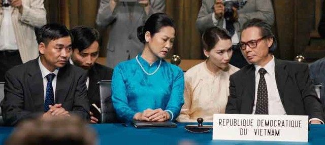 Nữ ca sĩ xuất hiện trong "Mưa đỏ" với diện mạo xinh đẹp cùng lời thoại "đắt giá" - Ảnh 2.