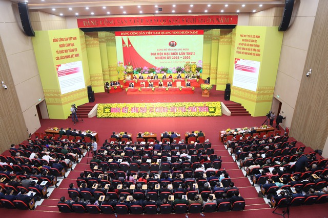 Quảng Ngãi đặt mục tiêu đổi mới phong cách lãnh đạo, đẩy mạnh cải cách hành chính- Ảnh 3. Quảng Ngãi đặt mục tiêu đổi mới phong cách lãnh đạo, đẩy mạnh cải cách hành chính- Ảnh 3.