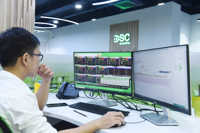 UBCKNN phạt gần 712,5 triệu đồng đối với Chứng khoán DSC vì nhiều vi phạm - Ảnh 1.