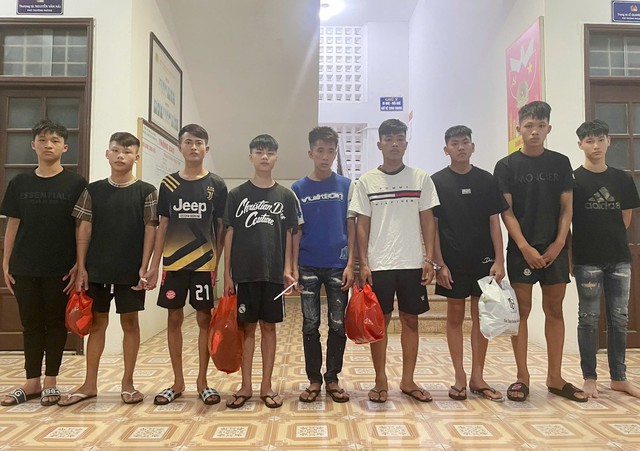 Triệt xóa băng nhóm tuổi teen sáng đi tìm đối thủ, chiều đi cướp tài sản - Ảnh 1.
