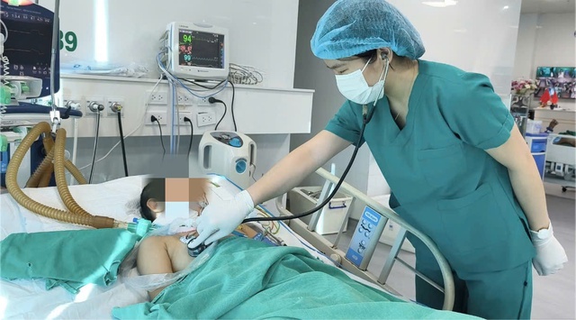 Chủ quan với chó nuôi, bé gái 11 tuổi mắc bệnh dại nguy kịch - Ảnh 1.