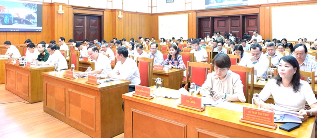 Đại hội Đảng bộ Đà Nẵng lần thứ nhất không nhận hoa chúc mừng- Ảnh 2. Đại hội Đảng bộ Đà Nẵng lần thứ nhất không nhận hoa chúc mừng- Ảnh 2.