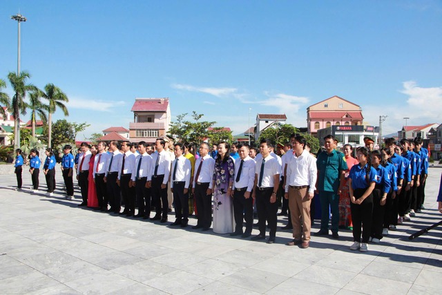 Phát huy truyền thống quê hương cách mạng và tinh thần bất diệt của cao trào Xô viết Nghệ Tĩnh - Ảnh 1.