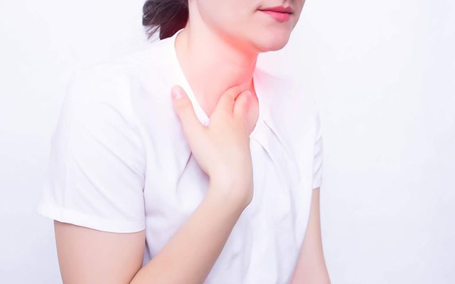 Người phụ nữ 22 tuổi tử vong sau 5 ngày bị đau họng - Ảnh 1.