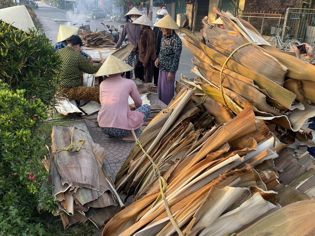 Rơm rạ, mo cau... và bài toán thúc đẩy kinh tế tuần hoàn- Ảnh 4. Rơm rạ, mo cau... và bài toán thúc đẩy kinh tế tuần hoàn- Ảnh 4.