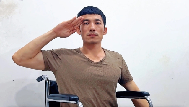 "Chiến sĩ quả cảm": Lê Dương Bảo Lâm gặp chấn thương, Binz mất điều khiển nặng - Ảnh 4.