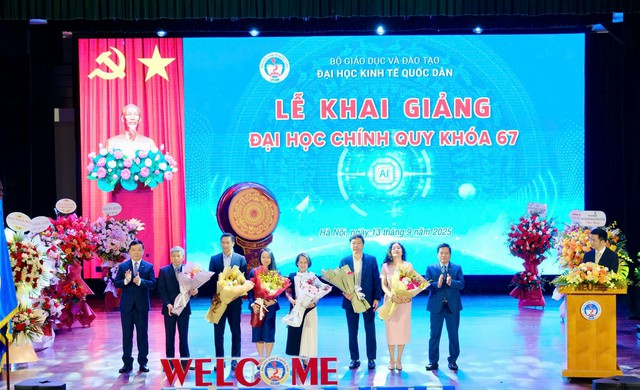 Bảo Việt dành hơn 8 tỷ đồng cho Quỹ học bổng “Bảo Việt - Niềm tin thắp sáng tương lai” - Ảnh 2.
