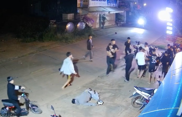 Hỗn chiến tại quán cà phê, một thanh niên tử vong- Ảnh 1.