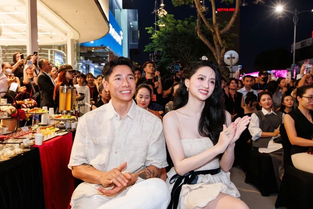 Hoa hậu chuyển giới Hương Giang khoe được bạn trai tin đồn tặng món quà "khủng" - Ảnh 3.