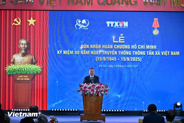 Thông tấn xã Việt Nam vinh dự đón nhận Huân chương Hồ Chí Minh lần thứ 3- Ảnh 1.