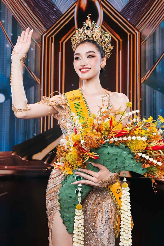 Người đẹp Đắk Lắk Nguyễn Thị Yến Nhi đăng quang Miss Grand Vietnam 2025 - Ảnh 1.
