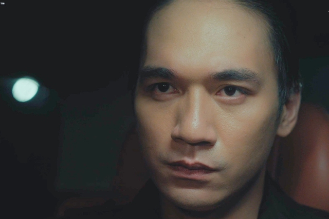 Cường của Mưa đỏ: "Lột xác" ngỡ ngàng thành "ông trùm phản diện" khiến khán giả sốc - Ảnh 1.