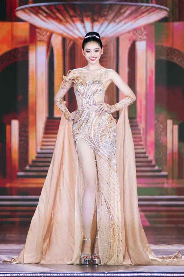Người đẹp Đắk Lắk Nguyễn Thị Yến Nhi đăng quang Miss Grand Vietnam 2025 - Ảnh 5.