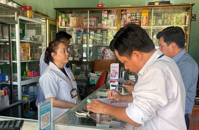 Lâm Đồng: Phát hiện hàng loạt vi phạm trong hoạt động hành nghề y, dược tư nhân - Ảnh 1.