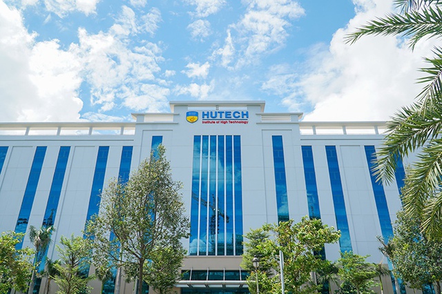 HUTECH duy trì doanh thu nghìn tỷ, nguồn thu ngoài học phí tăng 540%- Ảnh 2.