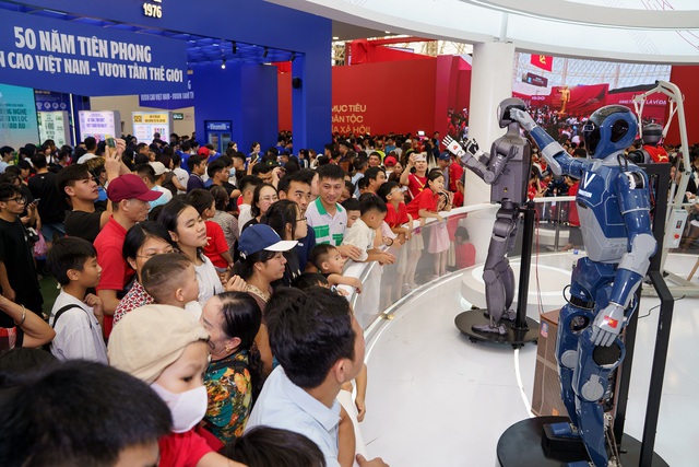 Vingroup ghi dấu ấn tại Triển lãm Thành tựu đất nước với giải thưởng "Không gian trưng bày tiêu biểu"- Ảnh 3.
