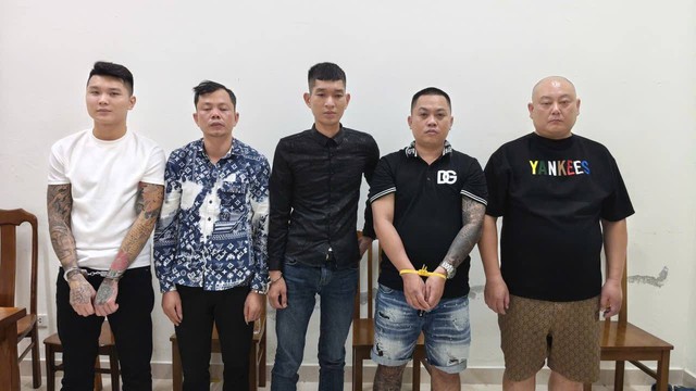 Thua bạc, 2 du khách bị nhóm người khống chế, đòi nợ “cắt cổ”- Ảnh 1.