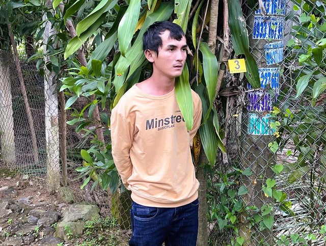 Bị nhắc nhở lấy nước của người khác uống, nam thanh niên dùng dao gây án - Ảnh 1.