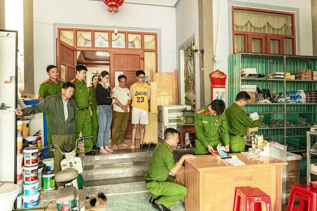 Lâm Đồng: Khởi tố đối tượng mạo danh thẩm phán hứa hẹn “chạy án”, chiếm đoạt 1,3 tỷ đồng - Ảnh 2.