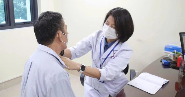 Trường hợp tạm dừng hợp đồng khám bệnh, chữa bệnh bảo hiểm y tế, nhiều người cần biết - Ảnh 1.