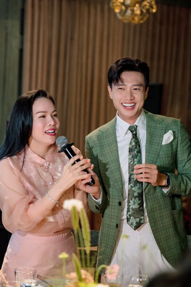 Khoảnh khắc lãng mạn của Hồ Quang Hiếu và Tuệ Như trong ngày trọng đại  - Ảnh 10.