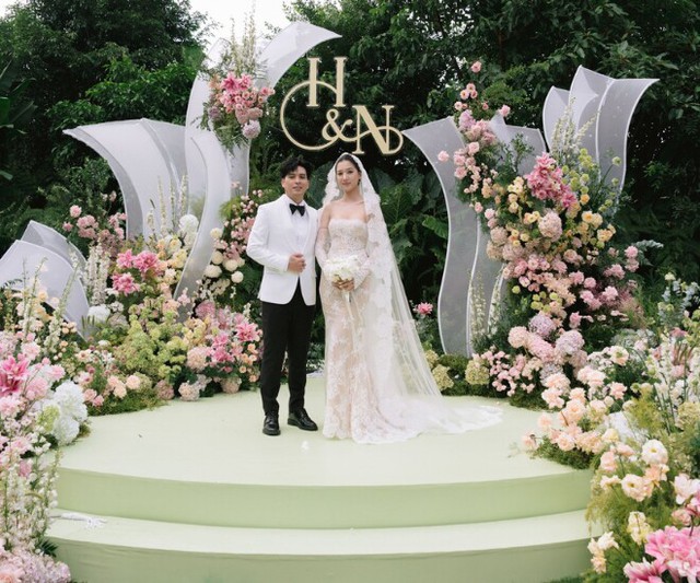 Khoảnh khắc lãng mạn của Hồ Quang Hiếu và Tuệ Như trong ngày trọng đại  - Ảnh 5.