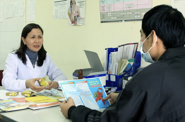Gia tăng HIV ở Hà Nội, 31% ca mới thuộc nhóm nam quan hệ đồng giới- Ảnh 1.