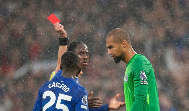 Thủ môn Chelsea lên tiếng sau khi bị đuổi khỏi sân chỉ sau 5 phút trong trận thua Man Utd - Ảnh 2.