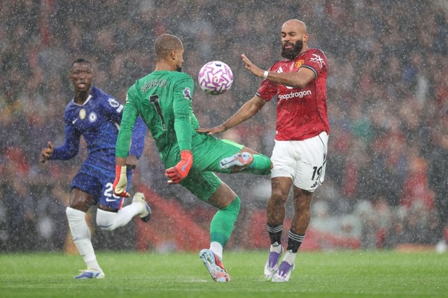Thủ môn Chelsea lên tiếng sau khi bị đuổi khỏi sân chỉ sau 5 phút trong trận thua Man Utd - Ảnh 1.