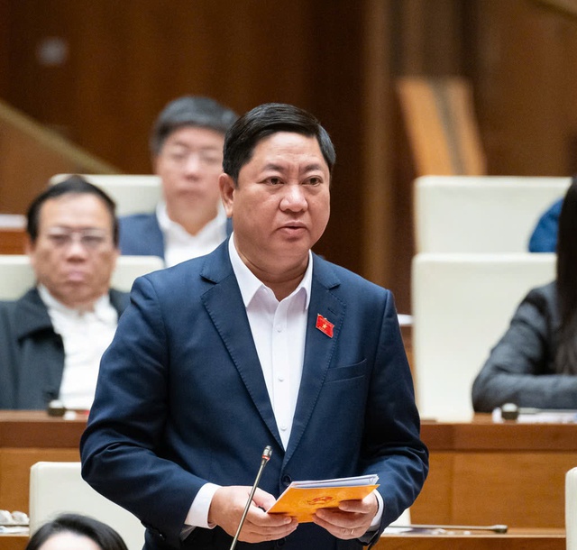 Cho thôi làm nhiệm vụ ĐBQH khóa XV với ông Lại Thế Nguyên, Trần Quốc Nam - Ảnh 1.
