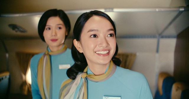 Nữ tiếp viên chỉ cao 1m55 trong Tử Chiến Trên Không, tiết lộ bất ngờ về mẹ  - Ảnh 2.