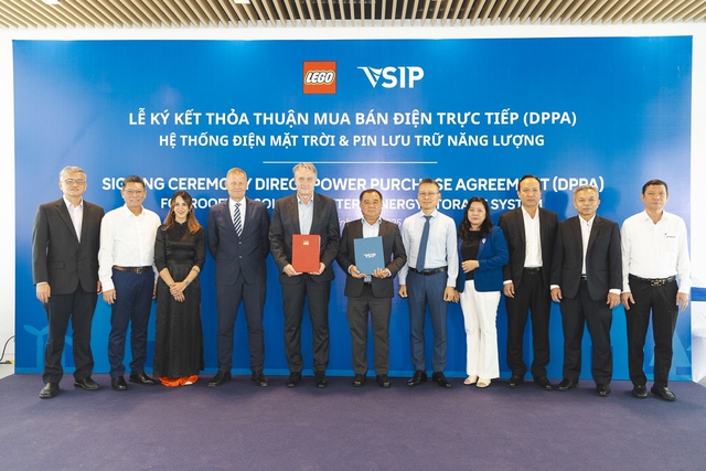 LEGO Manufacturing Việt Nam ký kết thỏa thuận mua bán điện trực tiếp với VSIP nhằm thúc đẩy phát triển bền vững - Ảnh 1.