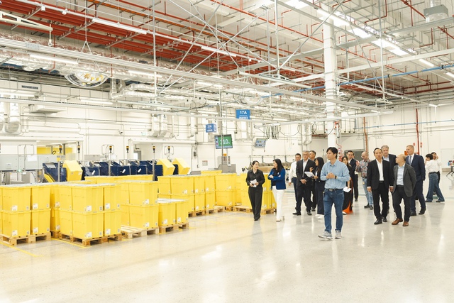 LEGO Manufacturing Việt Nam ký kết thỏa thuận mua bán điện trực tiếp với VSIP nhằm thúc đẩy phát triển bền vững - Ảnh 2.
