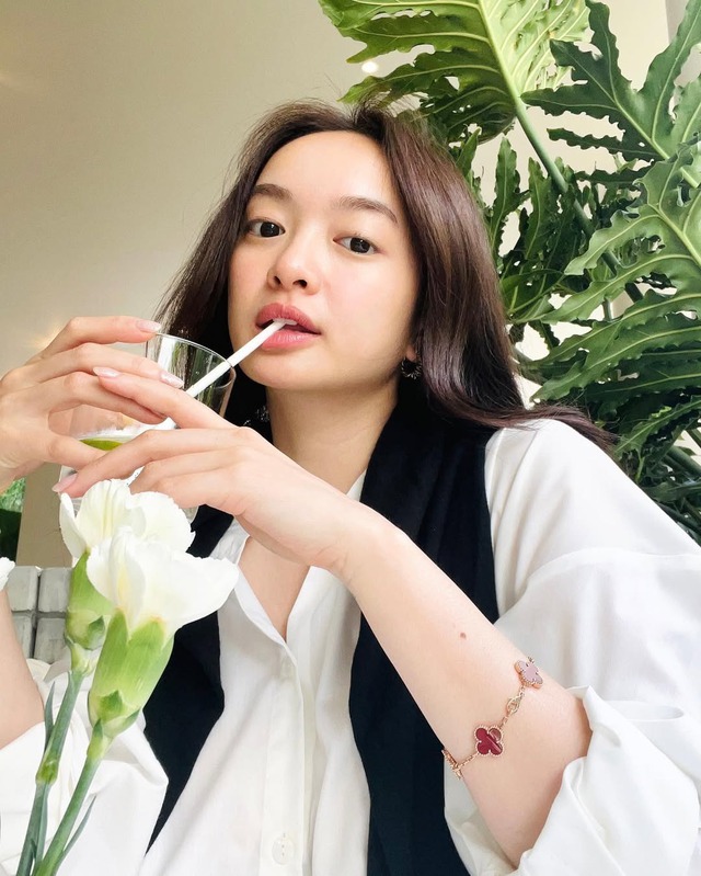 Nữ tiếp viên chỉ cao 1m55 trong Tử Chiến Trên Không, tiết lộ bất ngờ về mẹ  - Ảnh 8.