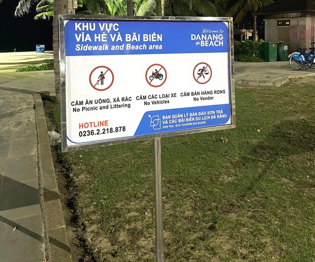 Ban quản lý Sơn Trà lên tiếng về clip “xô đổ” xe máy của du khách- Ảnh 2. Ban quản lý Sơn Trà lên tiếng về clip “xô đổ” xe máy của du khách- Ảnh 2.