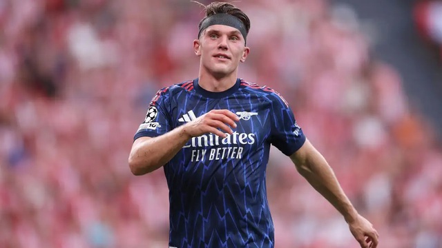 Gyokeres của Arsenal được vinh danh tại Quả bóng Vàng 2025 khiến fan bóng đá sửng sốt - Ảnh 2.