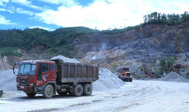 Phát hiện nhiều sai phạm trong khai thác khoáng sản ở Đà Nẵng- Ảnh 1.