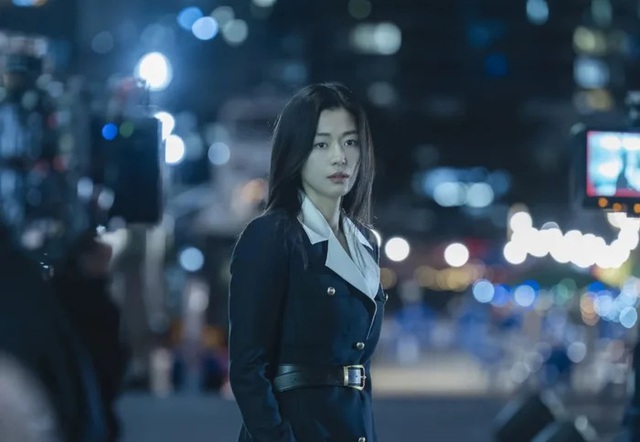"Mợ chảnh" đình đám của show biz: Mất trắng 854 tỷ đồng sau 1 đêm - Ảnh 3.
